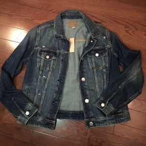 NWT American Eagle Jean Jacket Size Large!