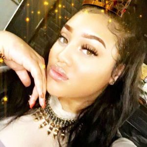 Meet your Posher, Alesa