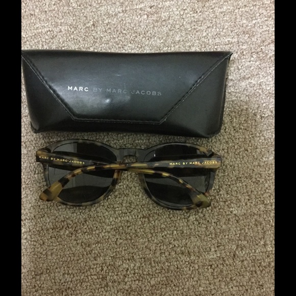 Marc Jacobs sunglasses - Picture 2 of 3