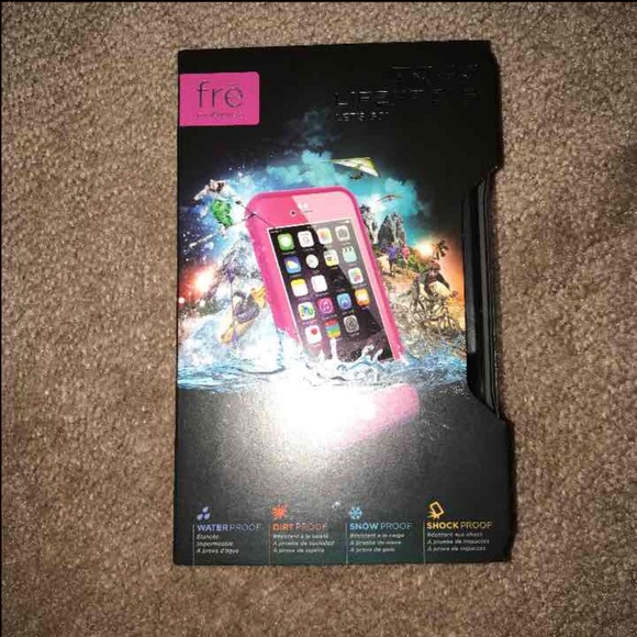 Life proof case iPhone 6- HOLD TIL' 01/05