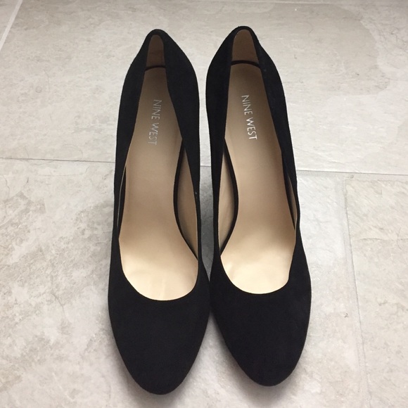 Nine West Black Suede Pumps- Size 13