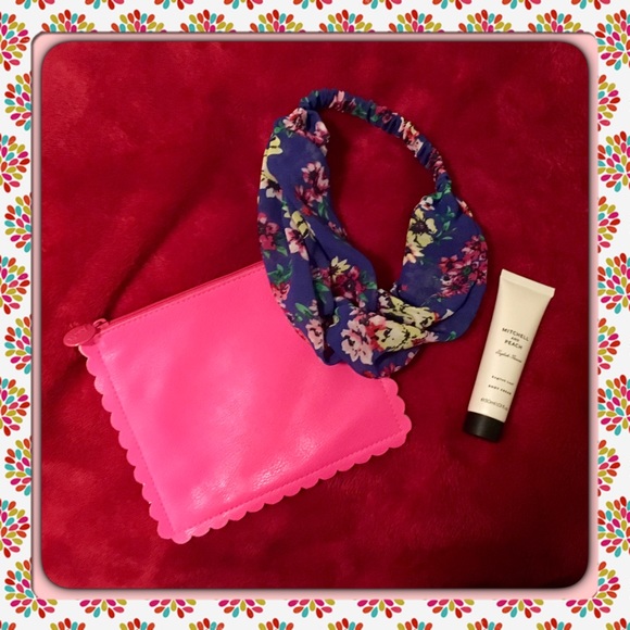Bundle: Ipsy bag