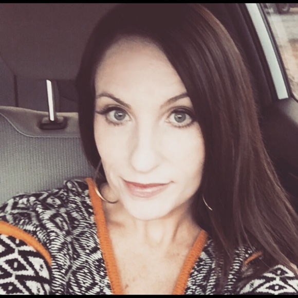 Meet your Posher, Jaime - Picture 1 of 1