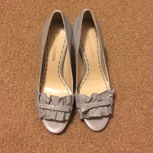 Enzo Angiolini grey 3.5-inch heels (size 4.5)