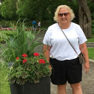 Meet your Posher, Connie