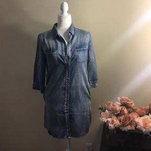 Buttoned denim shirt dress