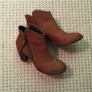 Steve Madden size 6.5 booties