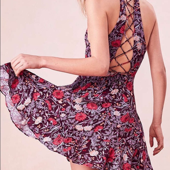 Floral Boho Ruffle Wrap Mini Summer Dress 🌸🌺 - Picture 4 of 4