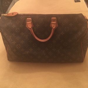 SOLD Louis Vuitton add'l pictures Speedy 40