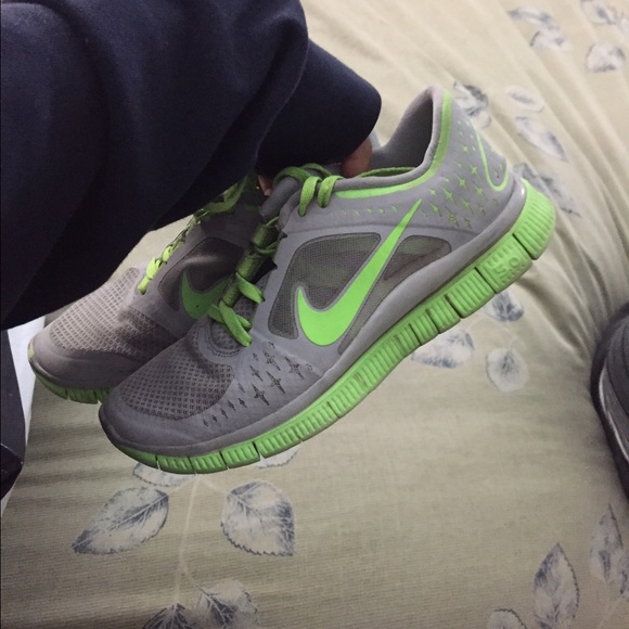 Nike free runs 5.0