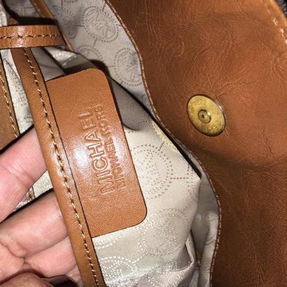 Michael Kors purse - Picture 1 of 2