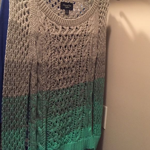 American eagle sweater