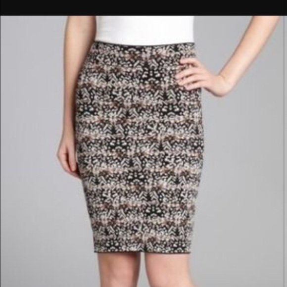 Brand New BCBG MAX AZRIA Knee-Length Bandage Skirt
