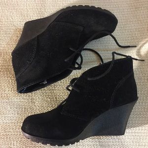 Wedge booties black leather
