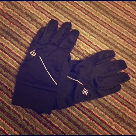 Black Columbia gloves