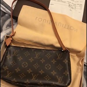 Louis Vuitton Pochette