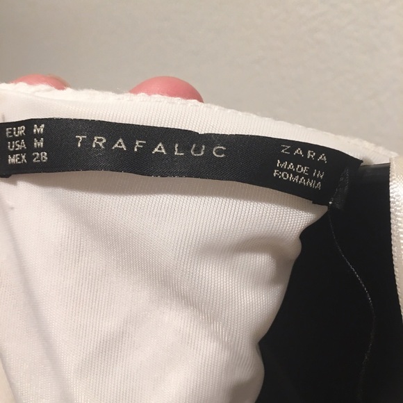 Zara cream embroidered dress side cutout - Picture 2 of 5