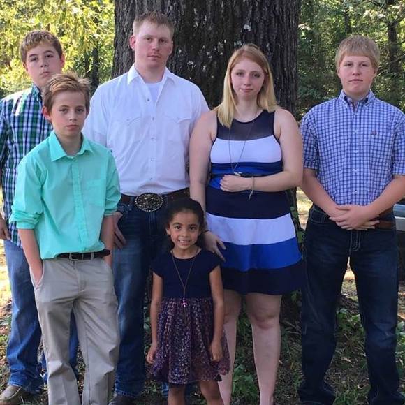 Meet your Posher, Alicia