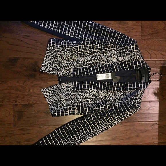 BCBG MAX AZRIA Brand New Blazer
