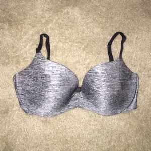 NWOT Victoria's Secret "Light Lift" bra.