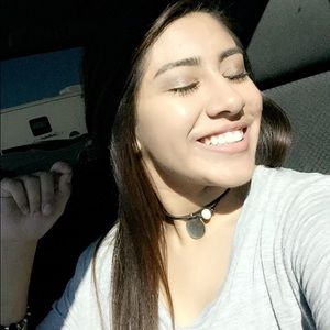 Meet your Posher, Jizelle