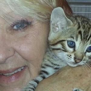 Meet your Posher, Rebecca