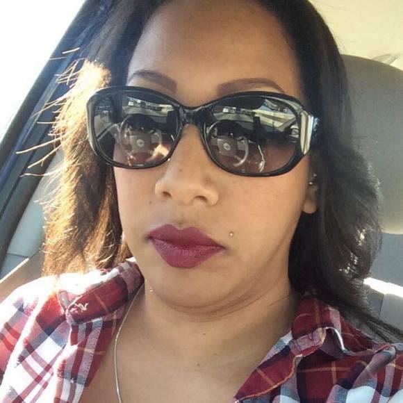 Meet your Posher, Chantal - Picture 1 of 1