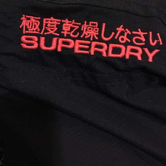 Superdry - Picture 3 of 4