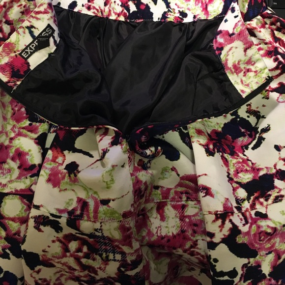 Dress - Picture 3 of 3