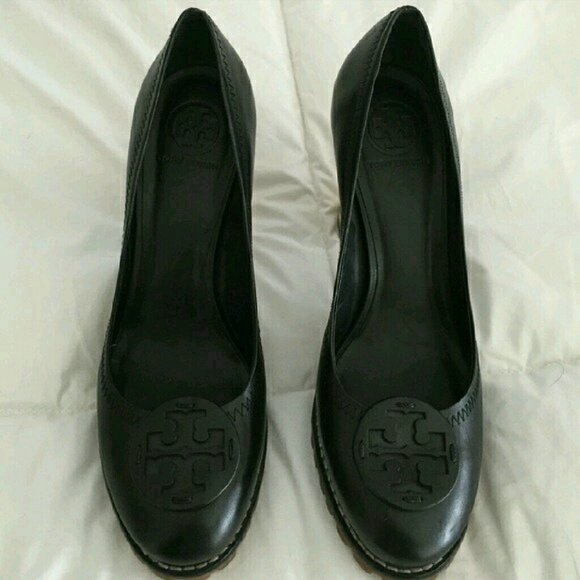 TB leather heels - Picture 3 of 3