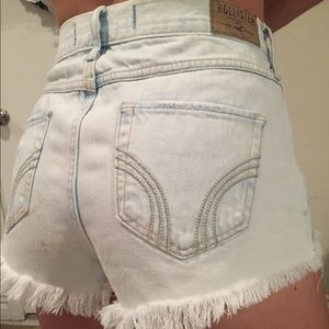 HOLLISTER high waisted jean shorts