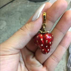 ✨🍓JUICY COUTURE Strawberry Charm🍓✨