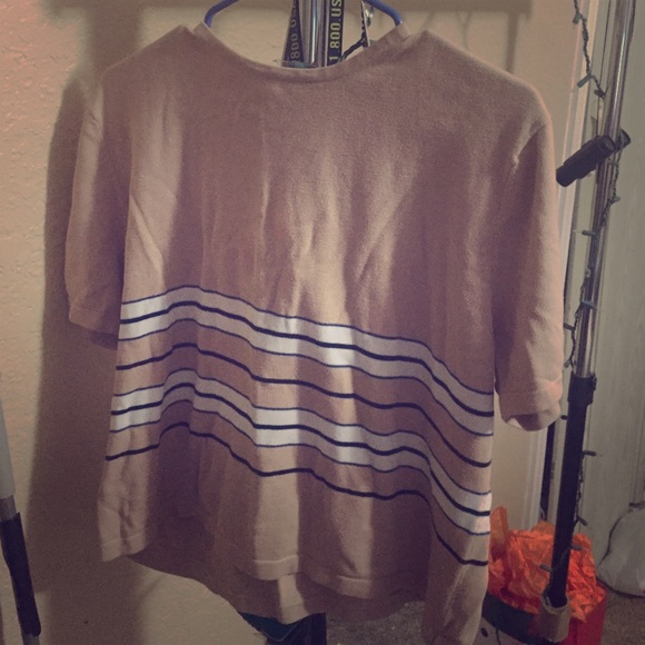 Shirt sleeved vintage tee