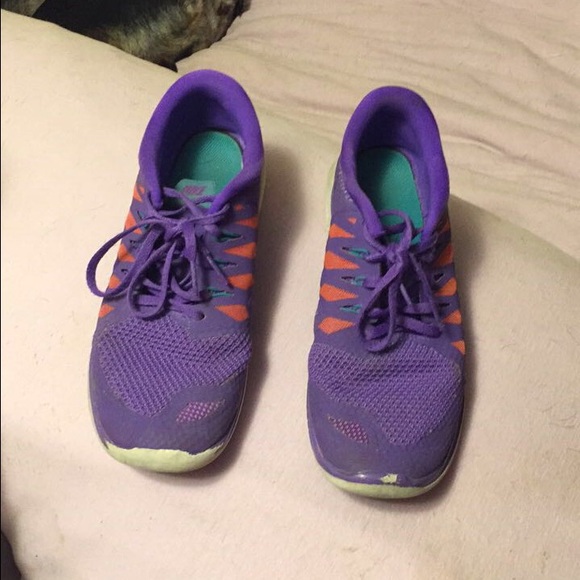 Nike free tennis shoes - Picture 2 of 2