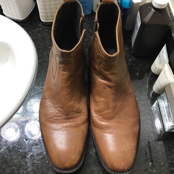 Brown boots (never been used)