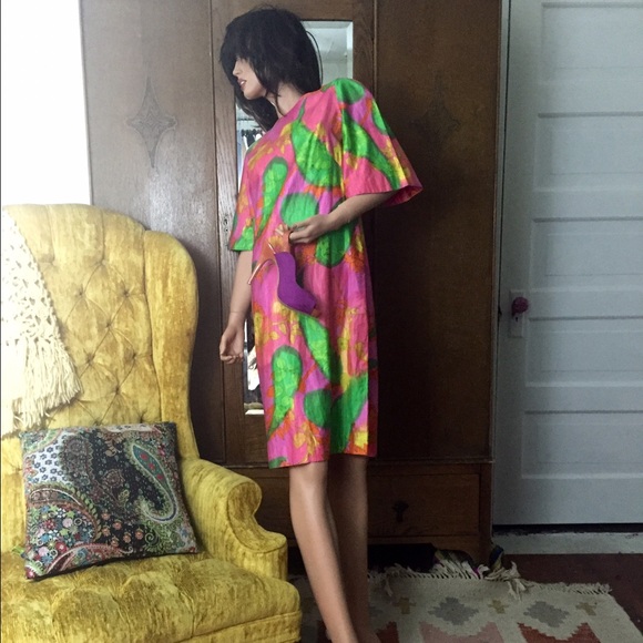 HOLD ❌ Vibrant Vintage Dress 👗