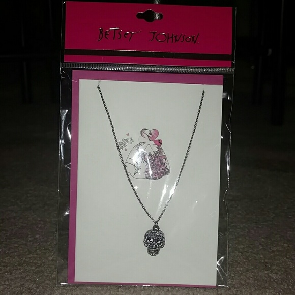 Betsey Johnson Skull Necklace with Card NWT