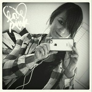 Meet your Posher, Angela