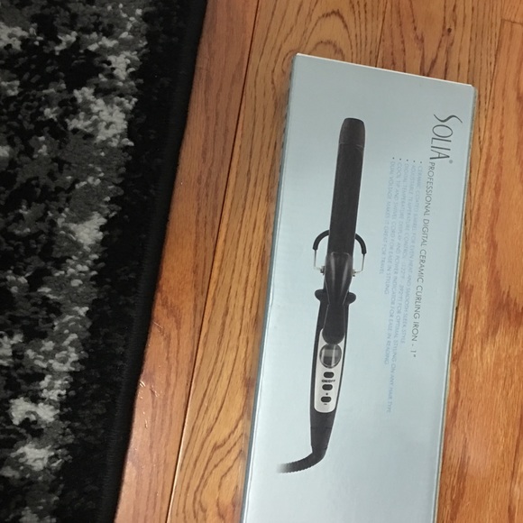 Solia Professional Curling Iron - Picture 3 of 4