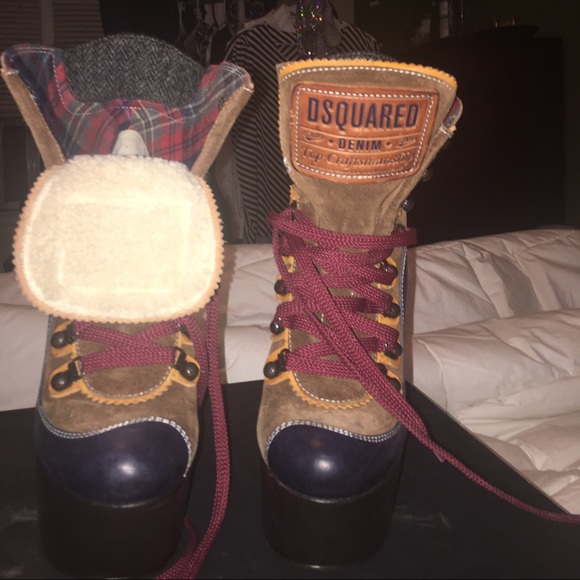 DSQUARED Women's Lace-Up Heeled Winter Boot‼️ - Picture 3 of 4
