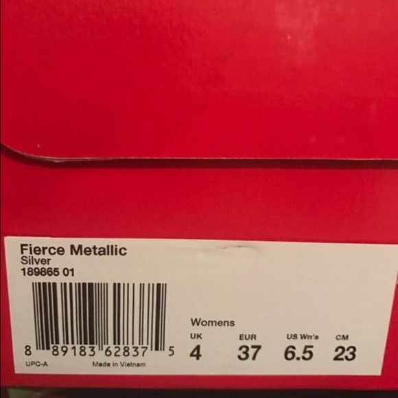 PUMA Fierce Sneakers (NEVER WORN)