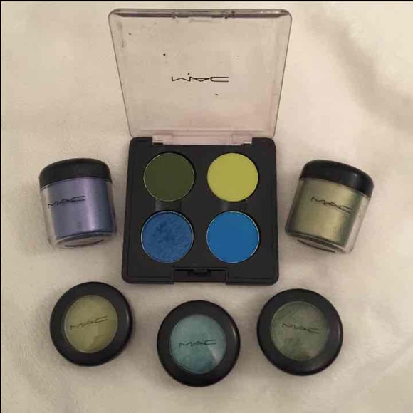 MAC eyeshadow lot