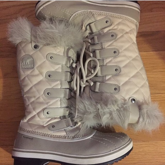 Sorel women's size 7 boots