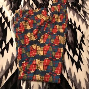 Lularoe Christmas leggings TC