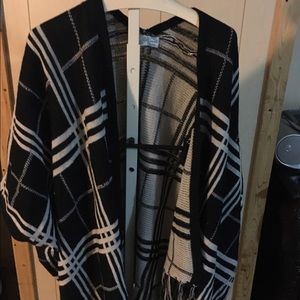 New listing.    Comfy cardigan