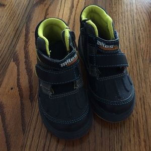 Kids snow boots