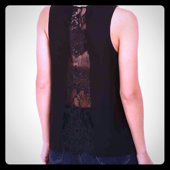 BB Dakota Back Tank w/ Lace Back Center