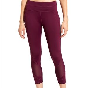 Athleta Laser Mesh Sonar Capri