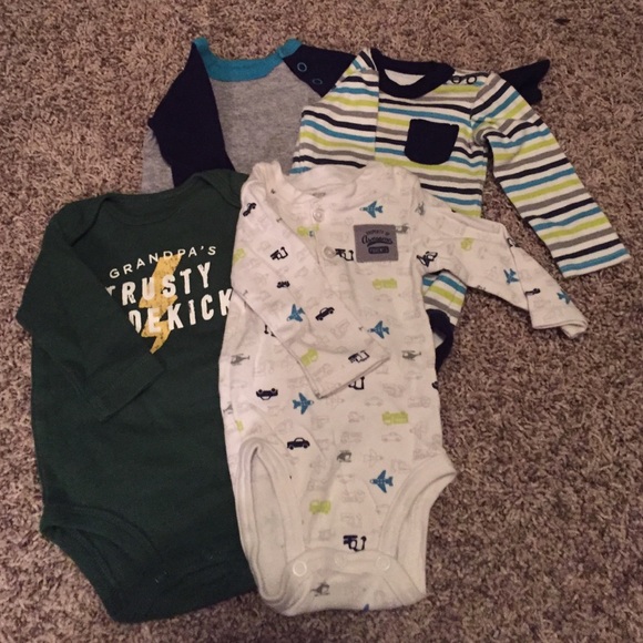 Carter's Other - Set of 4 long sleeve Carter's onesies Carter's Other - Set of 4 long sleeve Carter's onesies