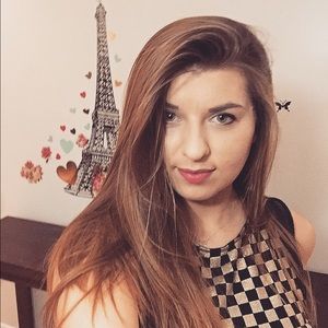 Meet your Posher, Elena